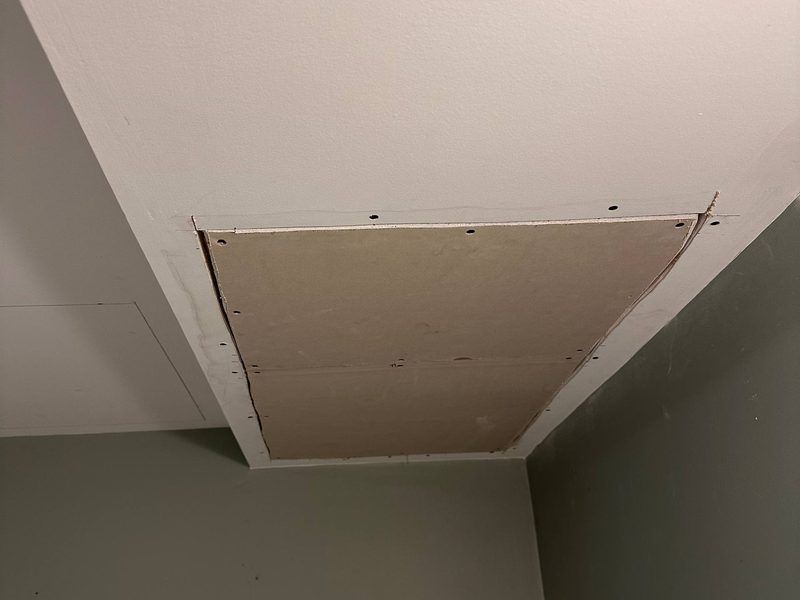 Drywall ceiling before repair